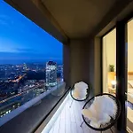 Ah Sky Park 2c-castle View 25th Floor-parking アパート ブラチスラヴァ