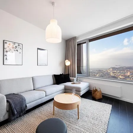 Castle View From 25th Floor - Skypark Retreat, Parking *