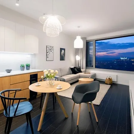 Apartamento Ah Sky Park 2c-castle View 25th Floor-parking Bratislava