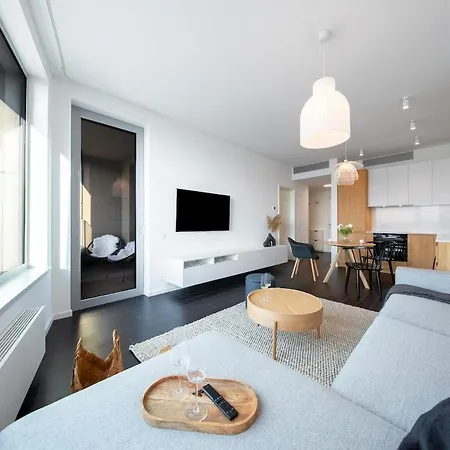 Ah Sky Park 2c-castle View 25th Floor-parking *